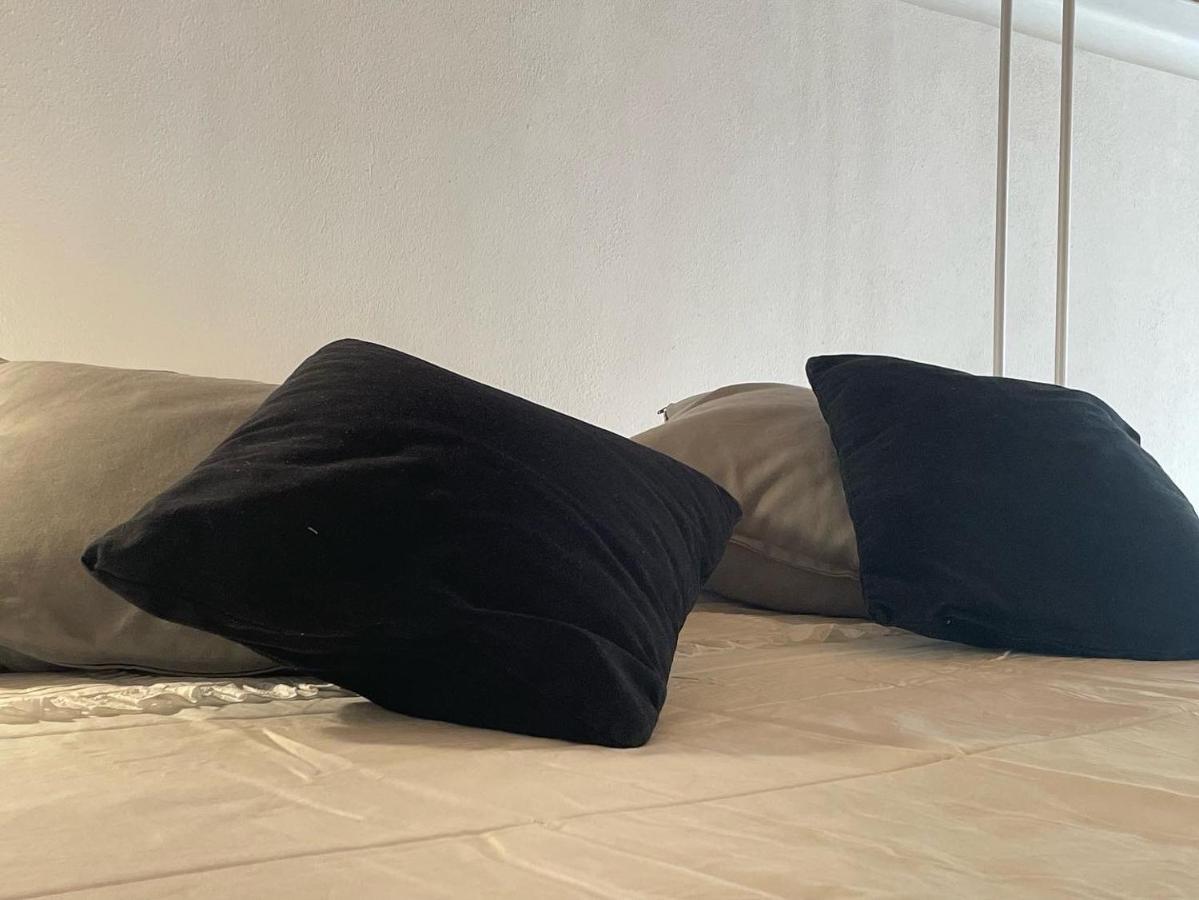 Bubibi Lägenhet Cagliari Exteriör bild